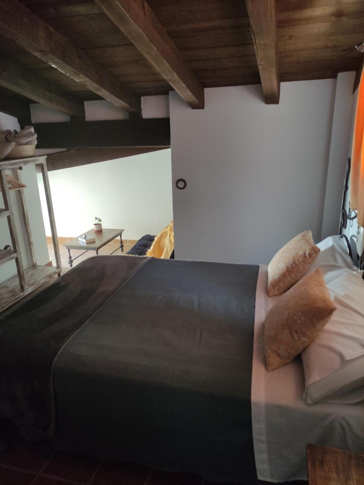La Casa De La Abuela Amalia Apartment Аренас де Сан Педро Екстериор снимка